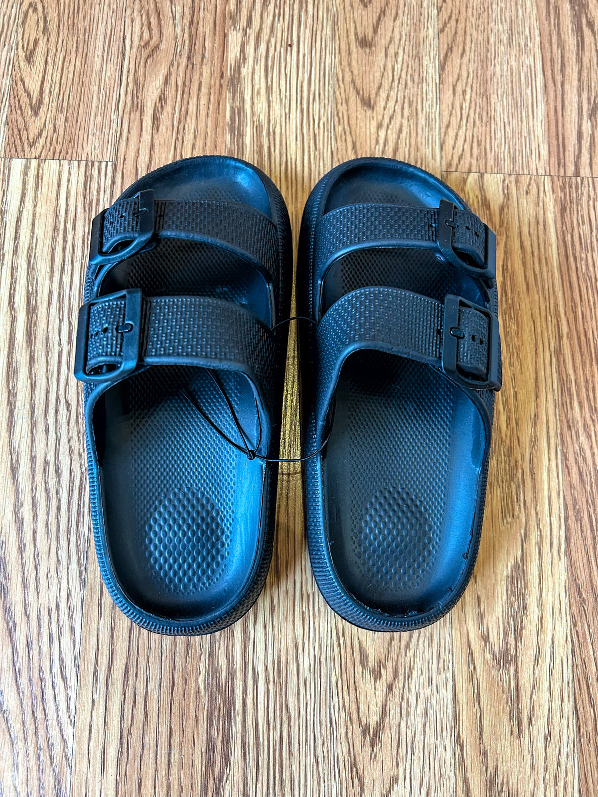 DOORBUSTER Arizona Buckle Slides, Black