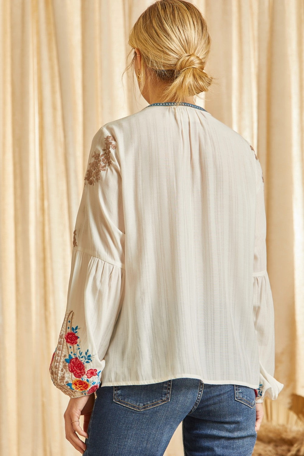 Western Embroidered Button Up Blouse