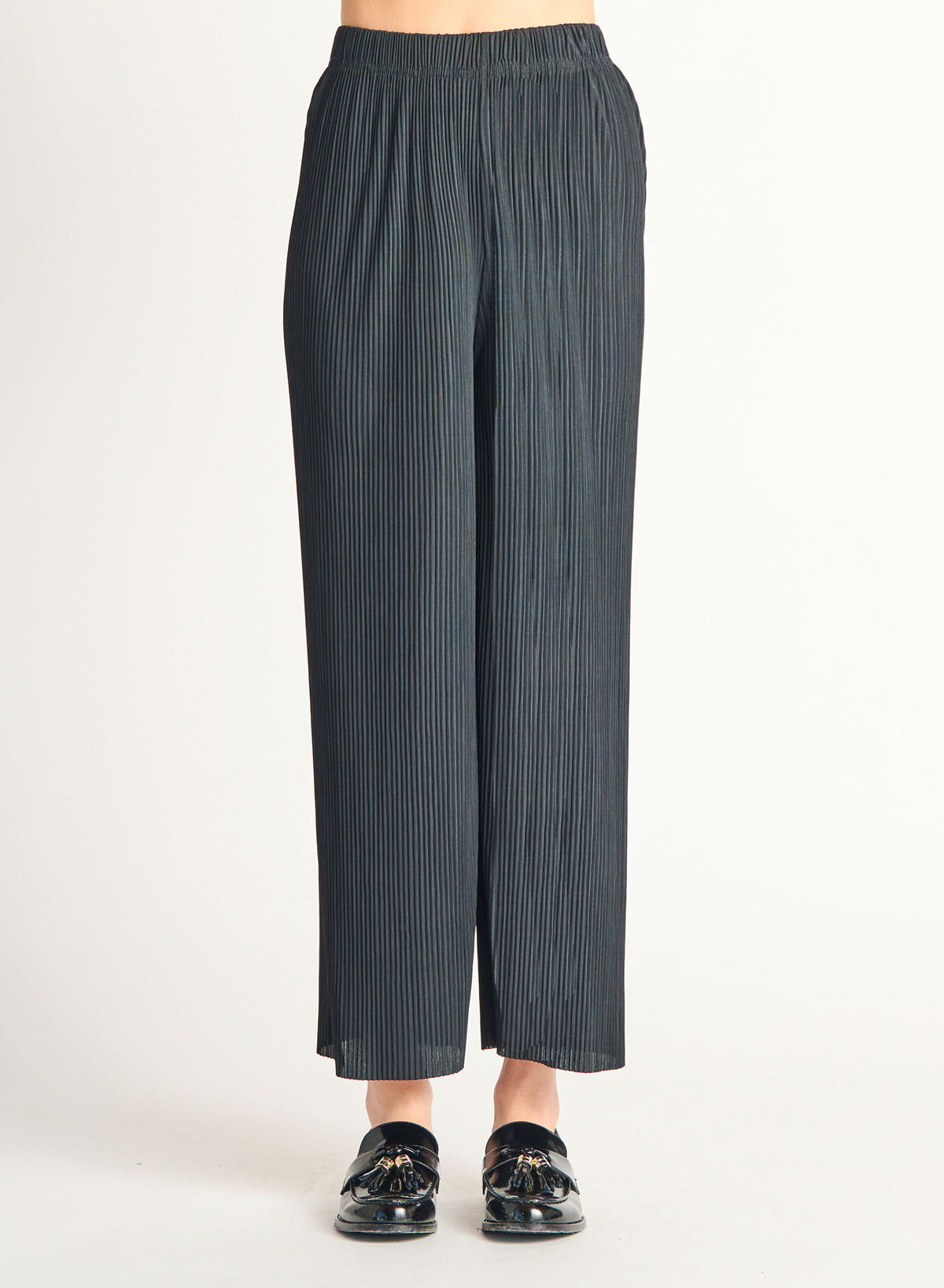 Accordion Pleat Wide Leg Flowy Knit Pant, Black
