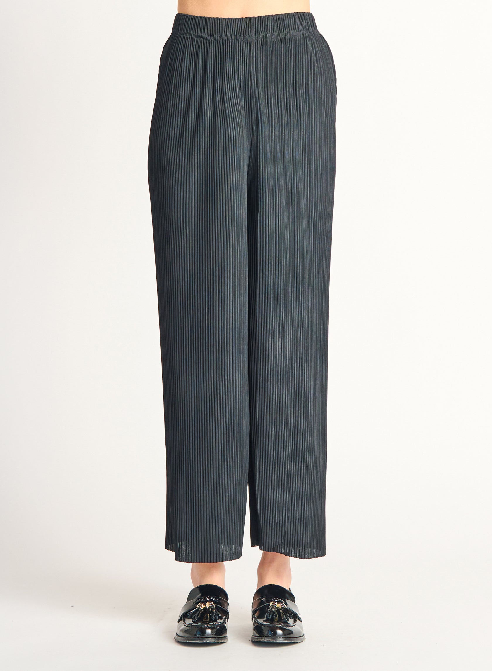 Accordion Pleat Wide Leg Flowy Knit Pant, Black